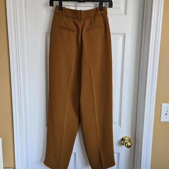 Aritzia Babaton Carrot Pant in Rich Chestnut size 0 tall - Picture 4 of 7